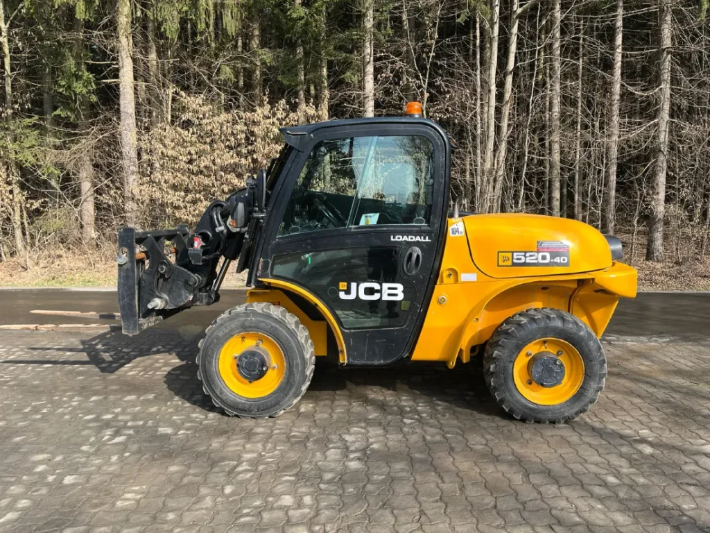 JCB - 520-40