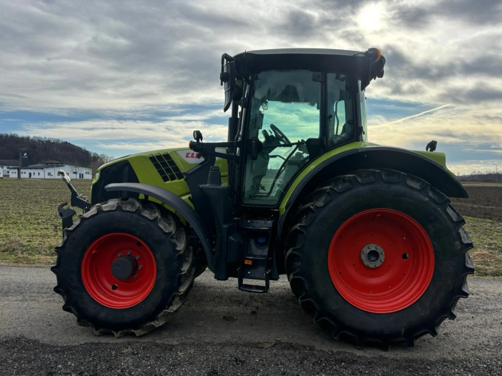 Claas - Arion 530